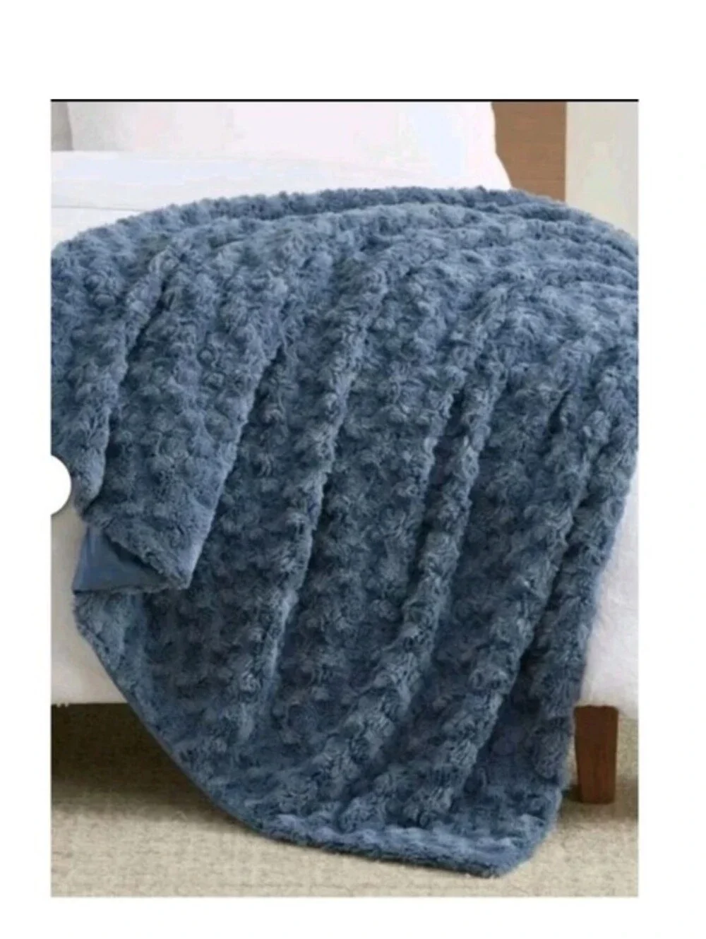 Casual Living Faux Fur Throw Blanket for Couch Sofa - Blue 50x70 Inches